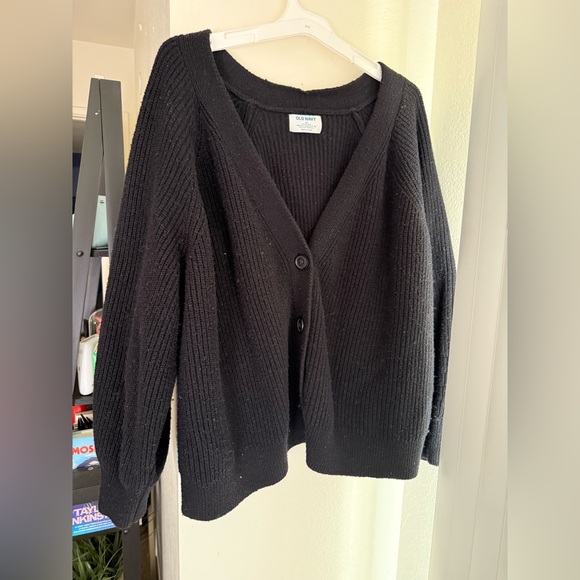 Old Navy Slouchy Boyfriend Cardigan 🖤 - Picture 2 of 5